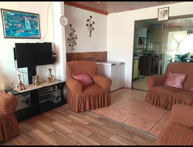 3 BEDROOM HOUSE FOR SALE IN ROBINVALE